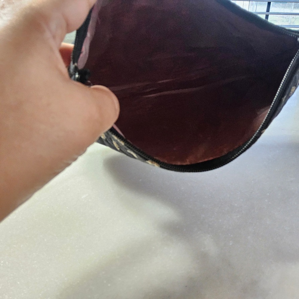 Vera Bradley Quilted Wristlet Clutch Bag Black Floral Travel‎ Cosmetic Makeup - Picture 8 of 13